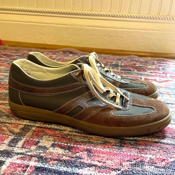 Men’s Hogan Leather and Suede Sneakers, size 9 - Picture 2 of 11